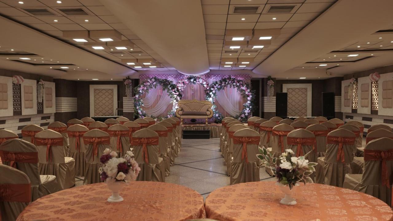Bhagya Raj Palace By Wb Comfort Kanpur Dış mekan fotoğraf